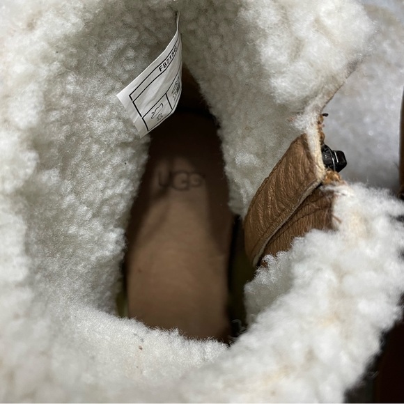 UGG AUSTRALIA Charlee Chestnut Ankle Boots With Sherpa Cuff Detail - Picture 7 of 16